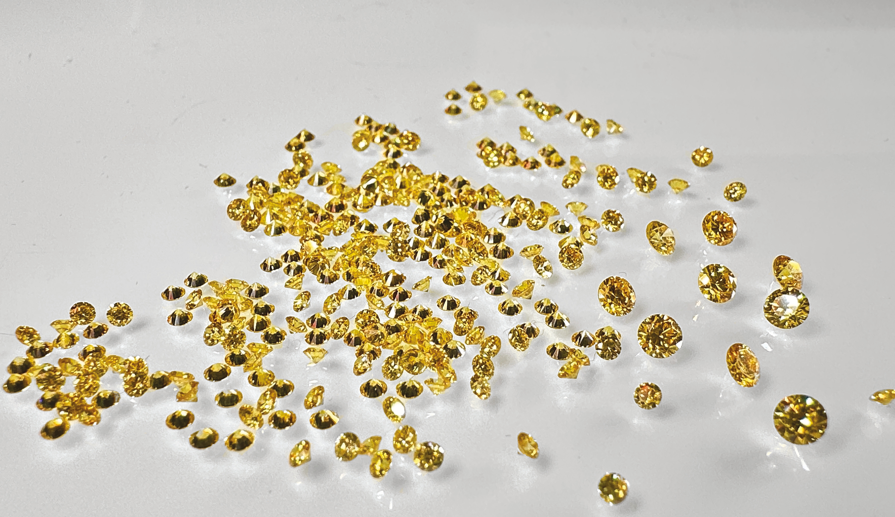 Prírodné žlté diamanty z oblasti Zimmi - 3mm
